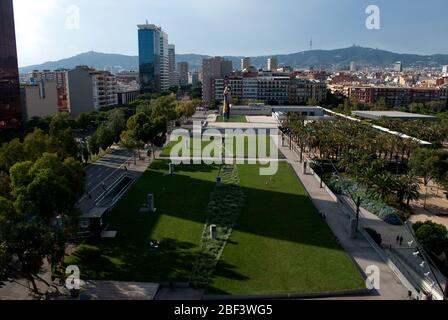 Landschaftsarchitektur der 1970er-Jahre Parc de Joan Miro (Parc l'Escorxador), Carrer d'Arago, Barcelona, Spanien Beth Gali Stockfoto