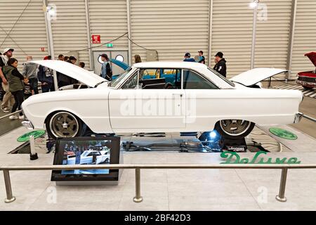 Automobile / Australien hergestellt 1964 Ford Falcon XM Futura Coupé auf einer Automobilausstellung in Melbourne Victoria Australien ausgestellt. Stockfoto