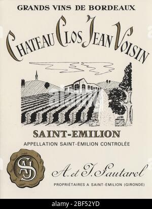 Ungenutzte Weinetikett eines Château Clos Jean Voisin Saint Emilion Wein, mit einer Zeichnung von Weinbergen Stockfoto