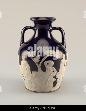 Kopie der Portlandvase. Nachbildung der Portland Vase von Josiah Wedgwood. Unten auch dekoriert. Stockfoto