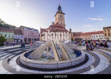 Casa Sfatului Gebäude auf Piata Sfatului - Ratsplatz in Brasov, dem Verwaltungszentrum der Brasov County, Rumänien Stockfoto