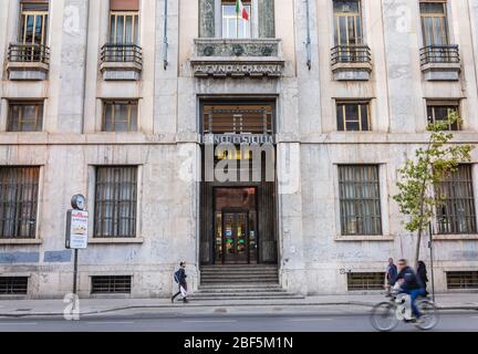 Banco di Sicilia Zeichen auf einem Gebäude der UniCredit Bank auf der Via Roma Straße in Palermo Stadt Süditalien, Hauptstadt der autonomen Region Sizilien Stockfoto