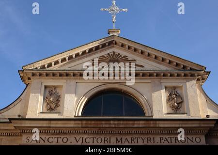 Fassade der Basilika von San Vittore in varese, Italien Stockfoto