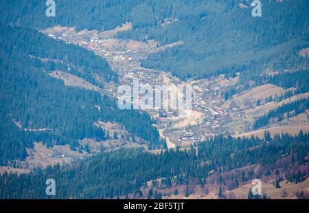 Dorf in ländlichen Rumänien, Petru Voda. Stockfoto