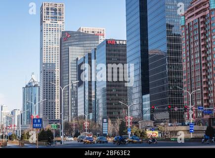Beijing Central Business District, China - Blick mit Yintai Center, SK Tower, International Financial Center, Anbang Insurance Builgins Stockfoto
