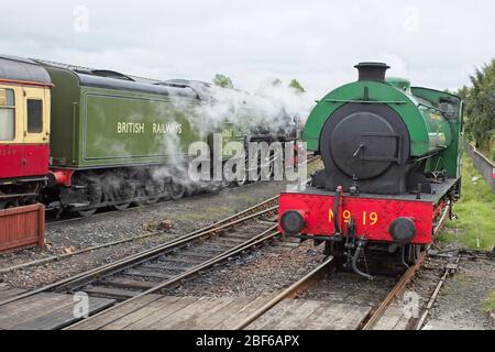 Dampflok, 60163 Tornado, und Sattelstütze Nr. 19 an der Bo'Ness and Kinneil Heritage Railway, West Lothian, Schottland, Großbritannien. Stockfoto