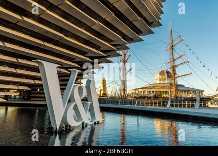 Royal Research Ship Discovery at Disvovery Point, Dundee mit V&A Museum Stockfoto