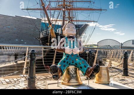 Royal Research Ship Discovery at Disvovery Point, Dundee mit V&A Museum und Oor Wullie Stockfoto