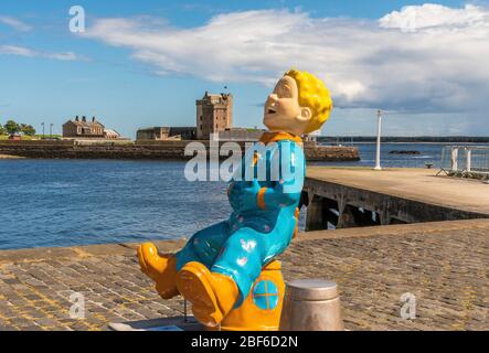 Broughty Ferry Castle mit Oor Wullie Installation Stockfoto