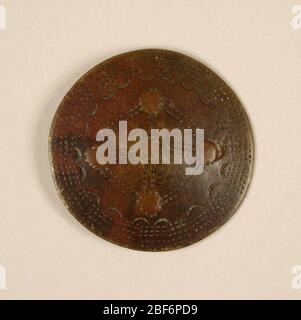 Akan-Völker; Ghana; 15.-frühen 18. Jahrhundert; Kupferlegierung, Kupfer; H x B x T: 0.7 x 4.1 x 4.1 cm (1/4 x 1 5/8 x 1 5/8 Zoll) Stockfoto