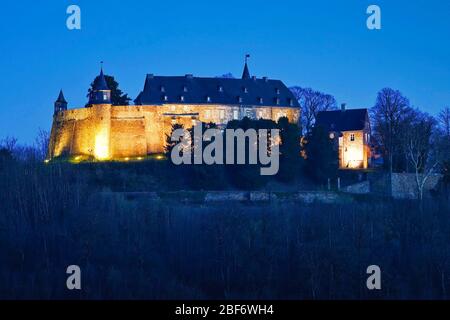 Schloss Hohenlimburg am Abend, Deutschland, Nordrhein-Westfalen, Ruhrgebiet, Hagen Stockfoto