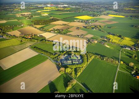 , Schwarze Feuchte- und Minengaskanalanlagen auf dem Gelände der ehemaligen Grube Lerche in Hamm-Lerche, 21.04.2016, Luftaufnahme, Deutschland, Nordrhein-Westfalen, Ruhrgebiet, Hamm Stockfoto