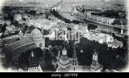 Vue panoramique du champs de Mars lors de l'Exposition universelle a Paris en 1900 (Exposition Universelle view, Weltausstellung in Paris, Frankreich, f Stockfoto