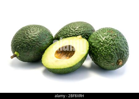 Avocado, isoliert auf weißem Hintergrund Stockfoto