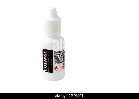 Eclipse Optic Cleaning Fluid - PURITY Linsenreiniger für digitale CMOS, CCD-Sensoren DSLR und Mirrorless Kameras, Reinigungslinse, Optik. Isoliert auf weiß Stockfoto