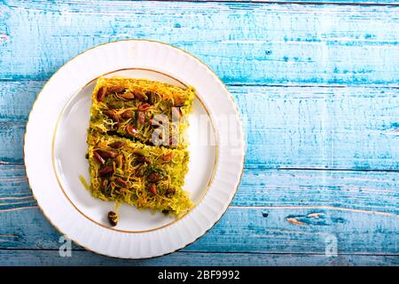 Türkische Dessert Baklava mit Pistachio - Fiskli Baklava. Stockfoto