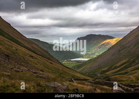 Blick auf den Kirkstone Pass nach Brothers Water und Patterdale, Lake District, Cumbria, England, Großbritannien Stockfoto