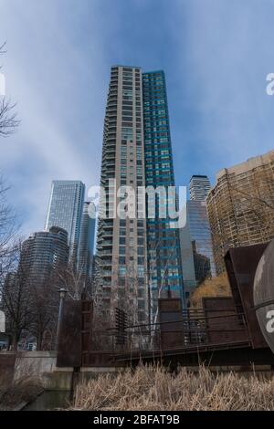 Tageszeit Außenaufnahme eines Luxusappartements in einem Hochhaus am Ufer der Skyline von Toronto Stockfoto