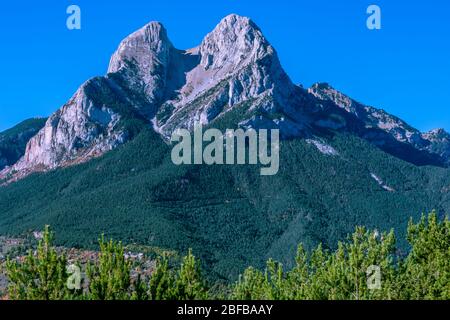 Der wunderschöne Berg Pedraforca, Spanien (Katalonien Provinz) Stockfoto