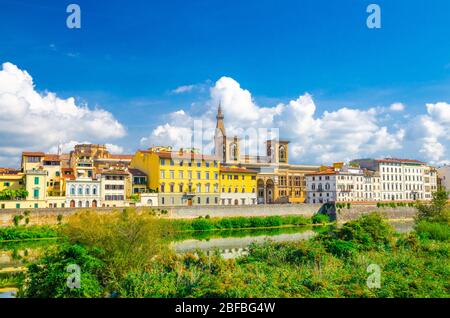 Biblioteca Nazionale Centrale di Firenze National Library und Gebäude auf Uferpromenade des Flusses Arno in der historischen Mitte der Stadt Florenz, b Stockfoto