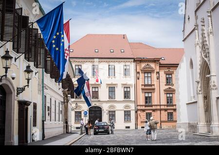 Zagreb Altstadt, Regierung und parlamentsgebäude, Hauptplatz, Markt. Stockfoto