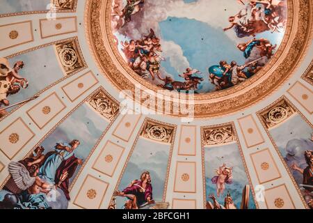 Wandgemälde an der Decke eines Macao Casinos. Stockfoto