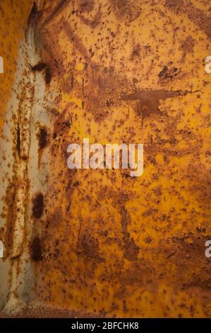 Rusty Metal Close Up Abstract auf der alten rauhen Oberfläche von Farm bin sehr spleißig grungy Muster Artsy gut für Hintergrund und Textur oder Rauheit Stockfoto