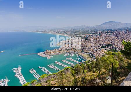 Dorf in castellamare der Bucht von capo Rama in der Nähe von Palermo. Sizilien. Italien Stockfoto