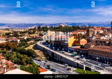 Segovia, Spanien - 09. Oktober 2016: Avenue Padre Claret in Segovia. Kastilien und Leon, Spanien. Stockfoto