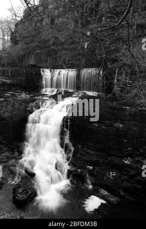 Obere und mittlere Wasserfälle von Sgwd Clun Gwyn ISAF. Stockfoto