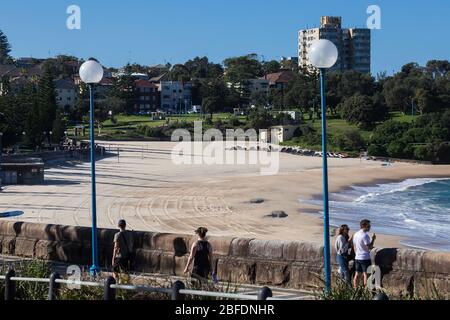 Coogee Beach während der COVID-Lockdowns in Sydney, Australien. Stockfoto