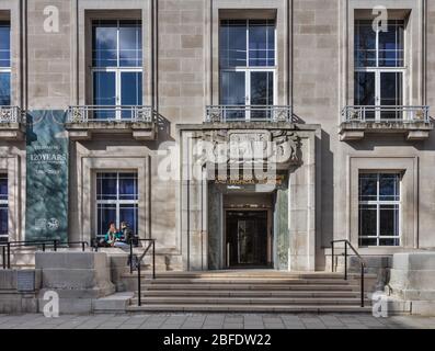 Eintritt zur London School of Hygiene and Tropical Medicine in Keppel Street, London. Stockfoto