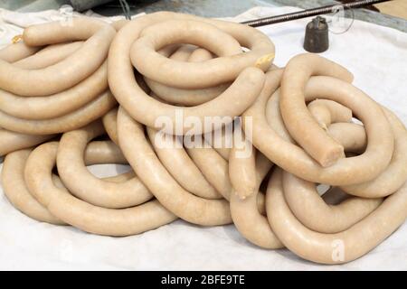 Eine Art von Features Snacks, Nahaufnahme der Delikatesse. Außen ist die Hülle, die interne ist das Fleisch, sehr gute lokale Snacks. Stockfoto