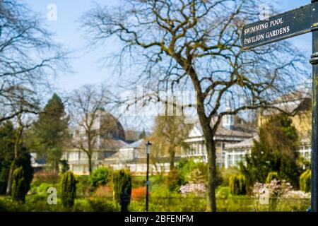 The Pavilion Gardens im Zentrum der Peak District Stadt Buxton Stockfoto