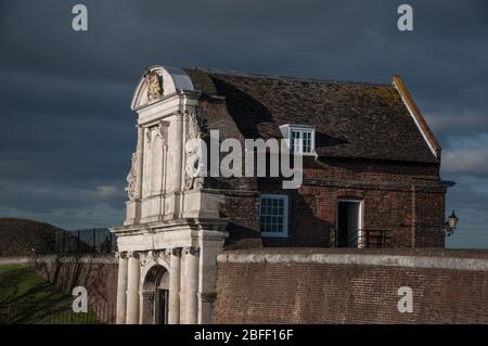 Tilbury Fort eine historische Artilleriefestung am Nordufer der Themse in Essex, die zuerst von König Heinrich VIII. Errichtet wurde Stockfoto