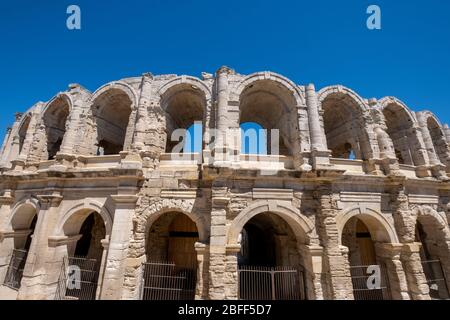 Römisches Amphitheater in Arles, Frankreich, Europa Stockfoto