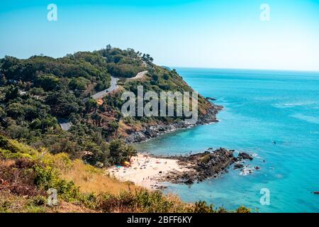 Ya Nui Beach ist eine sehr kleine Strandküste in Rawai, Phuket Stockfoto