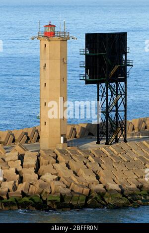 Osten Breakwater Leuchtturm, Hafen von Zeebrugge, Flandern, Belgien, Europa Stockfoto