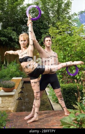 Der 2009 von Adam Frost entworfene QVC Garden ist ein Raum, um über Erinnerungen an Pastoralromanzen und den Kreislauf des Lebens nachzudenken. Stockfoto