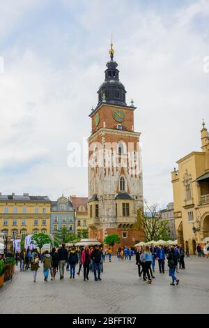 Rynek Glowny Rathaus Uhrturm Alte Hauptplatz Krakau Polen Europa EU Stockfoto