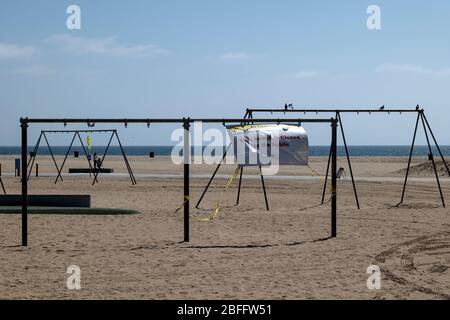 Santa Monica, CA/USA - 16. April 2020:Muscle Beach in Santa Monica während der Coronavirus-Quarantäne geschlossen Stockfoto