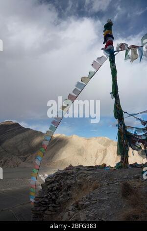 Gebetsfahnen, Shelgar Kloster, Tibet Stockfoto