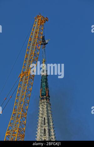 Operation zur Trennung des Nordturms der Kathedrale von Zagreb Stockfoto