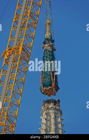 Operation zur Trennung des Nordturms der Kathedrale von Zagreb Stockfoto