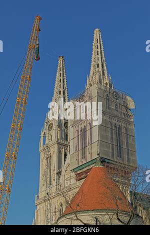 Operation zur Trennung des Nordturms der Kathedrale von Zagreb Stockfoto