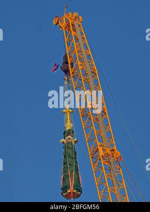 Operation zur Trennung des Nordturms der Kathedrale von Zagreb Stockfoto