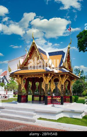 Nationalmuseum Bangkok - Bangkok, Thailand. Klassische thailändische Architektur im Nationalmuseum von Bangkok. Stockfoto