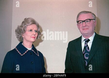 Wachsfiguren der Premierminister Margret Thatcher und James Callaghan in Louis Tussaud´s, April 1979, Brighton, England, Großbritannien Stockfoto