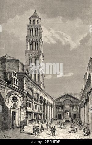 Blick auf den Platz der Kathedrale mit der Kathedrale, dem Glockenturm und dem Peristyl des antiken Diokletianpalastes, Split, Kroatien, Europa. Alte Gravur illustra Stockfoto