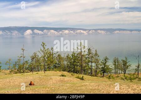 Blick auf den Baikalsee von der Insel Olchon Stockfoto